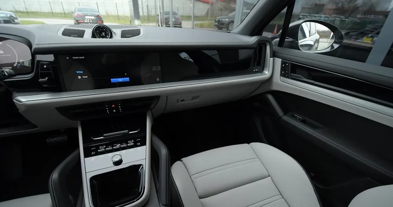Porsche Cayenne cena 624900 przebieg: 22, rok produkcji 2023 z Krapkowice małe 436